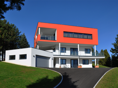 Oesterreich Einfamilienhaus Einfahrt (0)